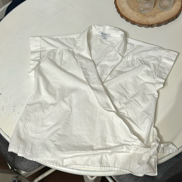 White cotton cross over short sleeve blouse - Picture 1 of 4